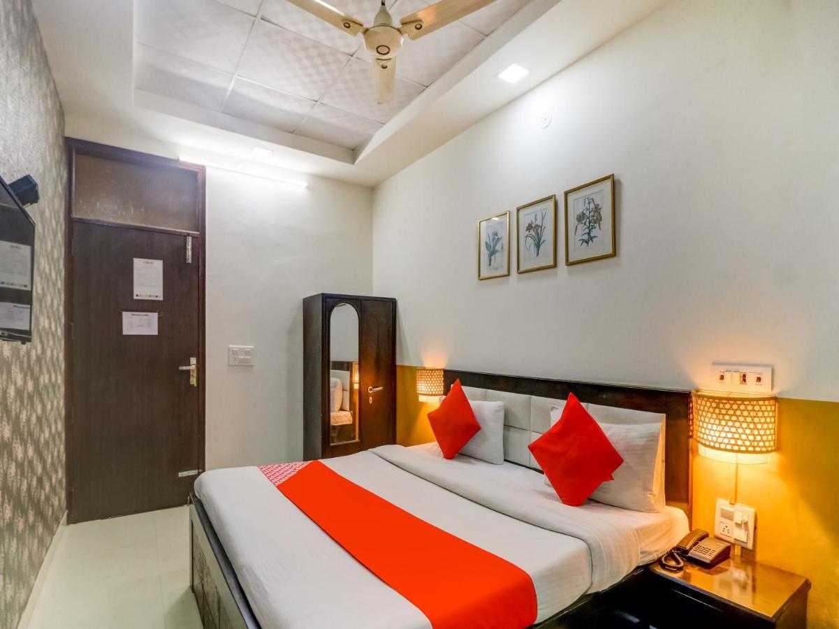 Oyo 74060 Taj Residency Hotel New Delhi Exterior photo