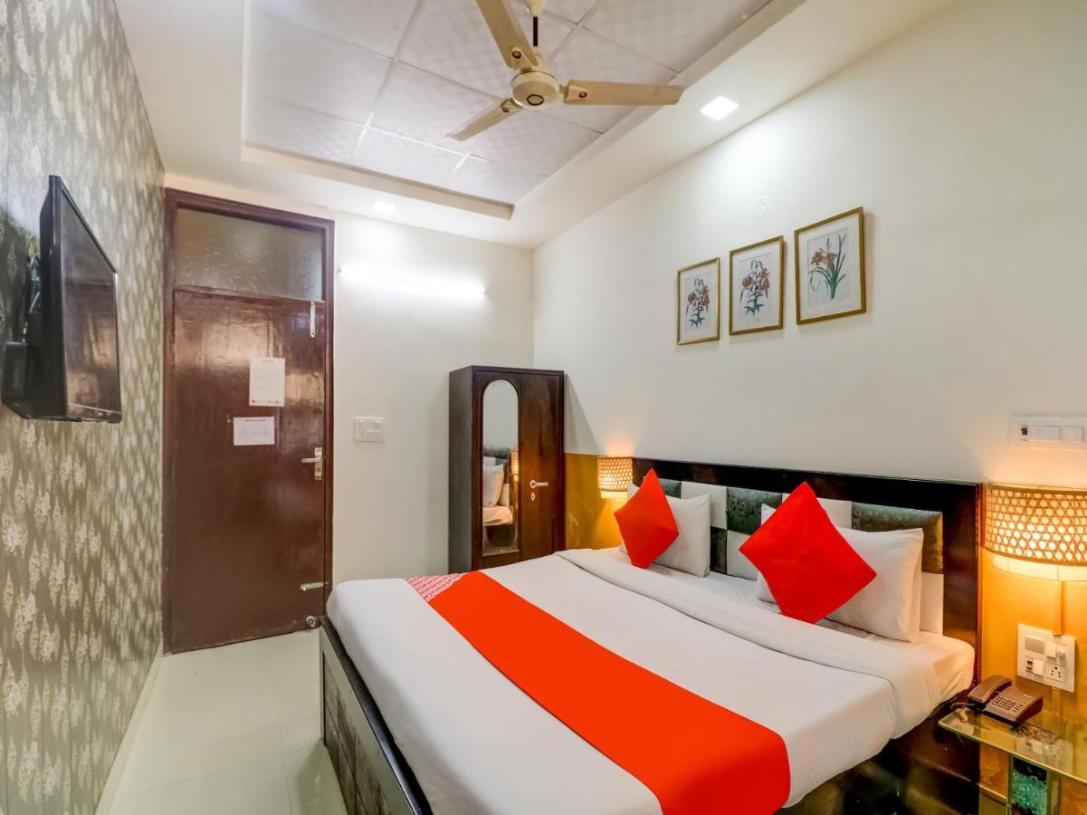Oyo 74060 Taj Residency Hotel New Delhi Exterior photo